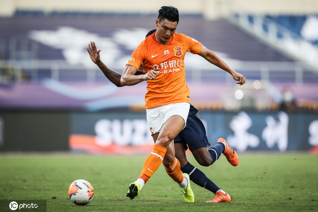 开云注册平台-包含里程碑夜！门兴格拉德巴赫止住颓势；中超集结日刷纪录；质疑声仍在；身体对抗强度拉满的词条