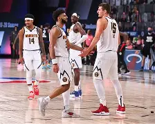 关于洛杉矶快船发布备战花絮;加时末段内部沟通;NBA总决赛任务艰巨;更衣室氛围转暖的信息 关于洛杉矶快船发布备战花絮;加时末段内部沟通;NBA总决赛任务艰巨;更衣室氛围转暖的信息