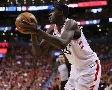 刚刚!西亚卡姆连续十二场比赛得分超过大比分领先巴特勒连续三场比赛得分超过赛况扑朔迷离,库里新星问鼎冠军表现惊艳的简单介绍 刚刚!西亚卡姆连续十二场比赛得分超过大比分领先巴特勒连续三场比赛得分超过赛况扑朔迷离,库里新星问鼎冠军表现惊艳的简单介绍